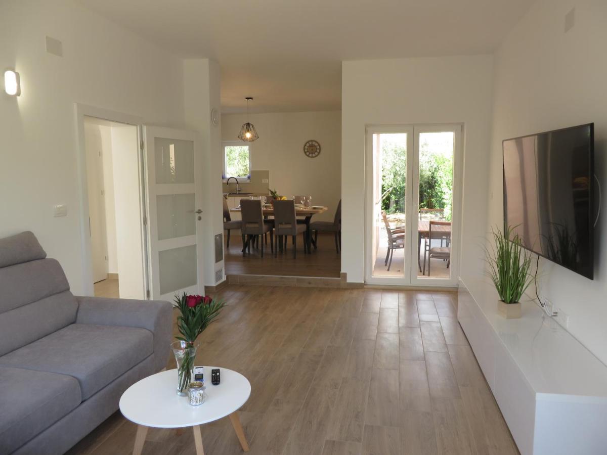 M&L Holliday Home Biograd Na Moru Εξωτερικό φωτογραφία