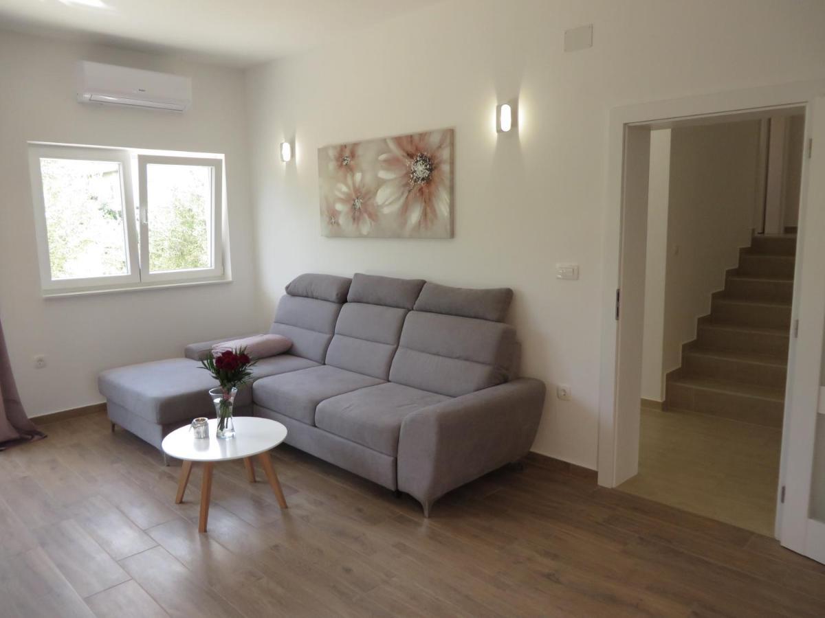 M&L Holliday Home Biograd Na Moru Εξωτερικό φωτογραφία