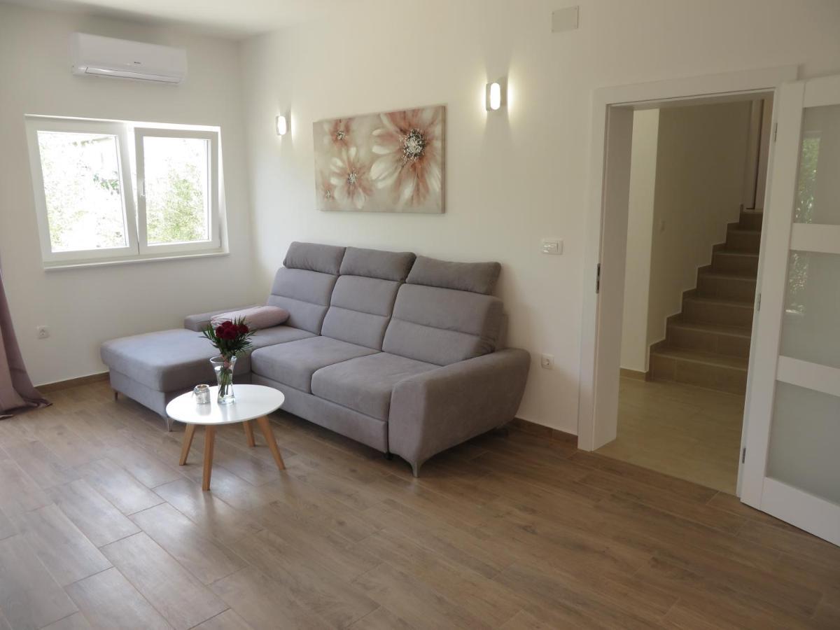 M&L Holliday Home Biograd Na Moru Εξωτερικό φωτογραφία