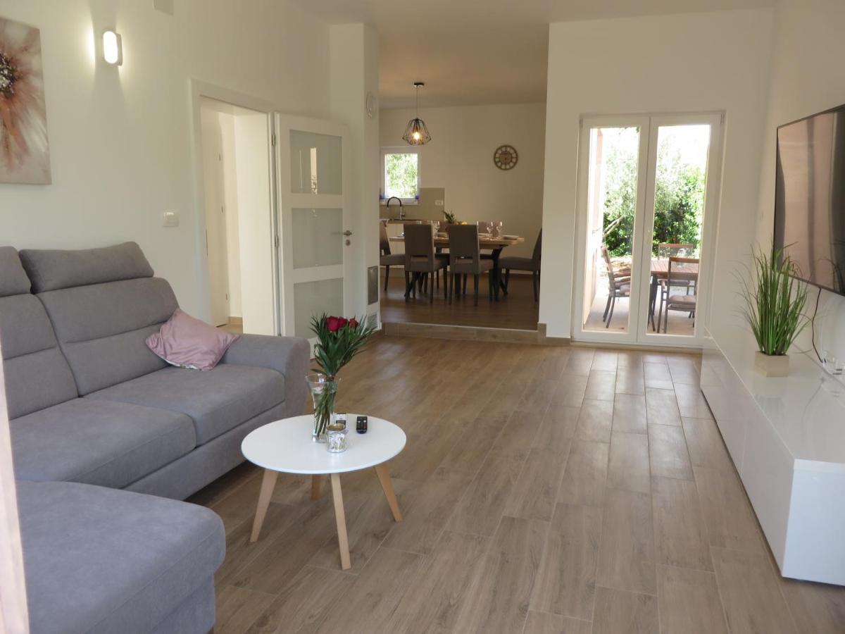 M&L Holliday Home Biograd Na Moru Εξωτερικό φωτογραφία