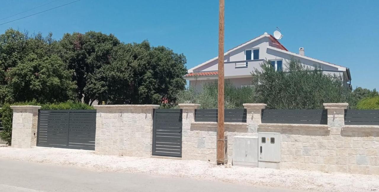 M&L Holliday Home Biograd Na Moru Εξωτερικό φωτογραφία